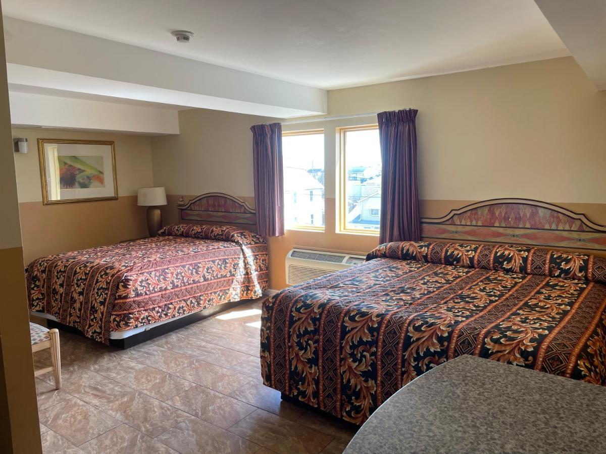 Sea Palace Motel