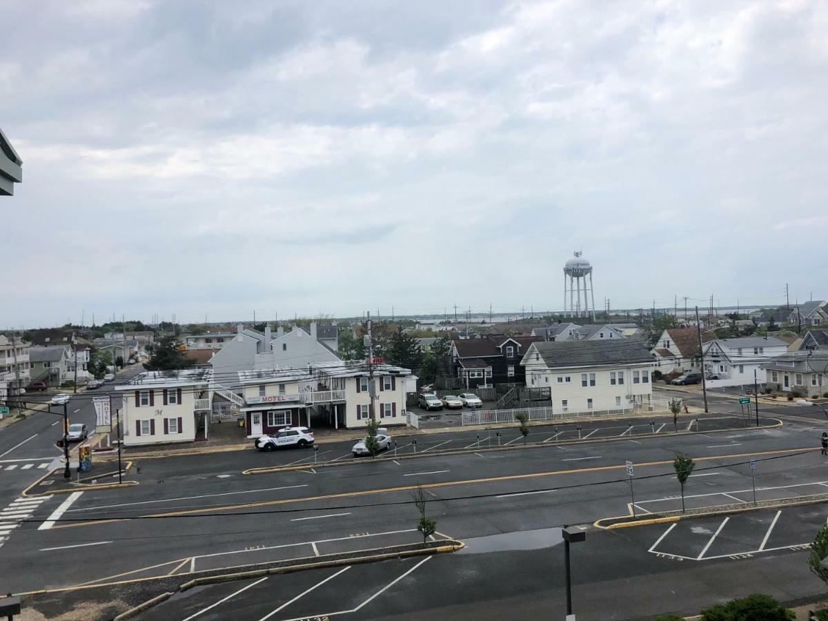 Sea Palace Motel